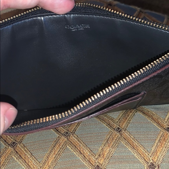 ZIP PHONE WALLET IN SIGNATURE CANVAS - Picture 4 of 5